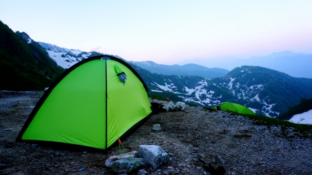 登山途中でテント泊