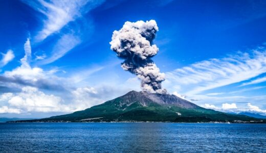 【大丈夫？】火山が噴火する夢の予兆を見逃すな