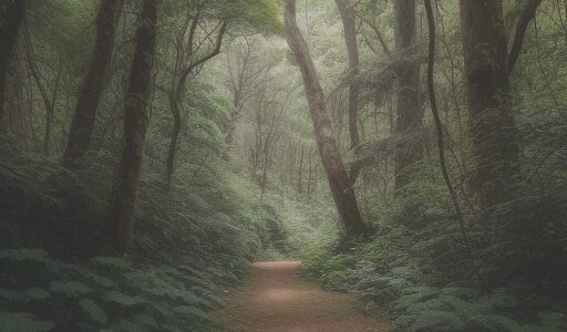 【毒草】初心者が覚える見分け方 | 山歩きで気をつけたい注意点