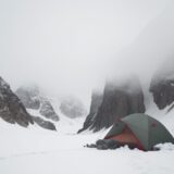 【登山】霧の抜け方を予測する方法 | 山行計画への取り入れ方 をイメージした 広角の風景、山 の写真