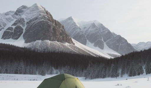 【登山ウェア】静電気を防ぐ対策 | 冬の山行で役立つ除去方法