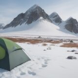 【登山】風速の限界値を判断する基準 | 山行の中止を決める目安 をイメージした 広角の風景、山 の写真