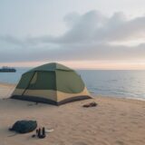 【カワハギ】堤防での釣り方 | おすすめの仕掛けとコツ をイメージした 広角の風景 の写真