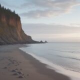 【潮の流れ】海での危険な向き | 安全に釣りをするための知識 をイメージした 広角の風景 の写真