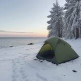 【海釣り】冬の体感温度対策 | 服装と装備の選び方 をイメージした 広角の風景、冬 の写真