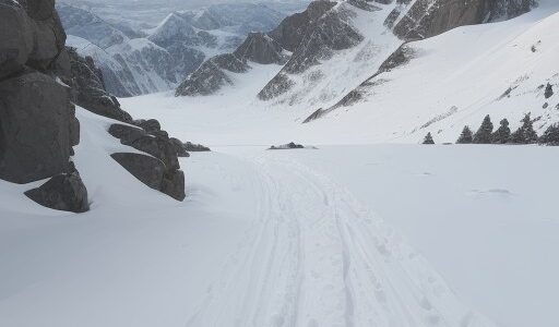 【登山】初心者が知っておきたい遭難を防ぐ準備 | 安全なルート選びと対策