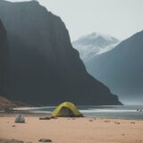 【サーフボード】デザインの影響 | 波に乗る感覚とパフォーマンス をイメージした 広角の風景 の写真