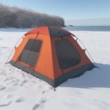 【海難救助】冬の海岸での救援活動 | 遭難を防ぐための装備品と知識 をイメージした 広角の風景、冬 の写真