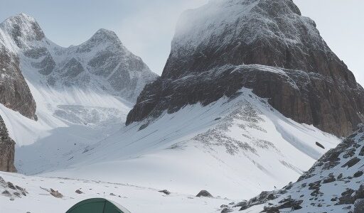 【登山】山での緊急対応と取るべき行動 | 救出まで安全を確保する備え