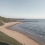 【海釣り】潮風が吹く海岸での一日 | 初夏の空気と釣果を記録する をイメージした 広角の風景、夏 の写真