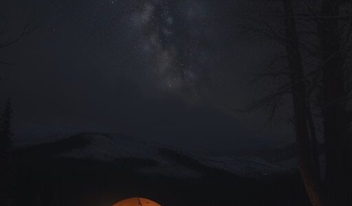 【LEDランタン】夜のキャンプサイトを照らす | 選び方と使い方のコツ